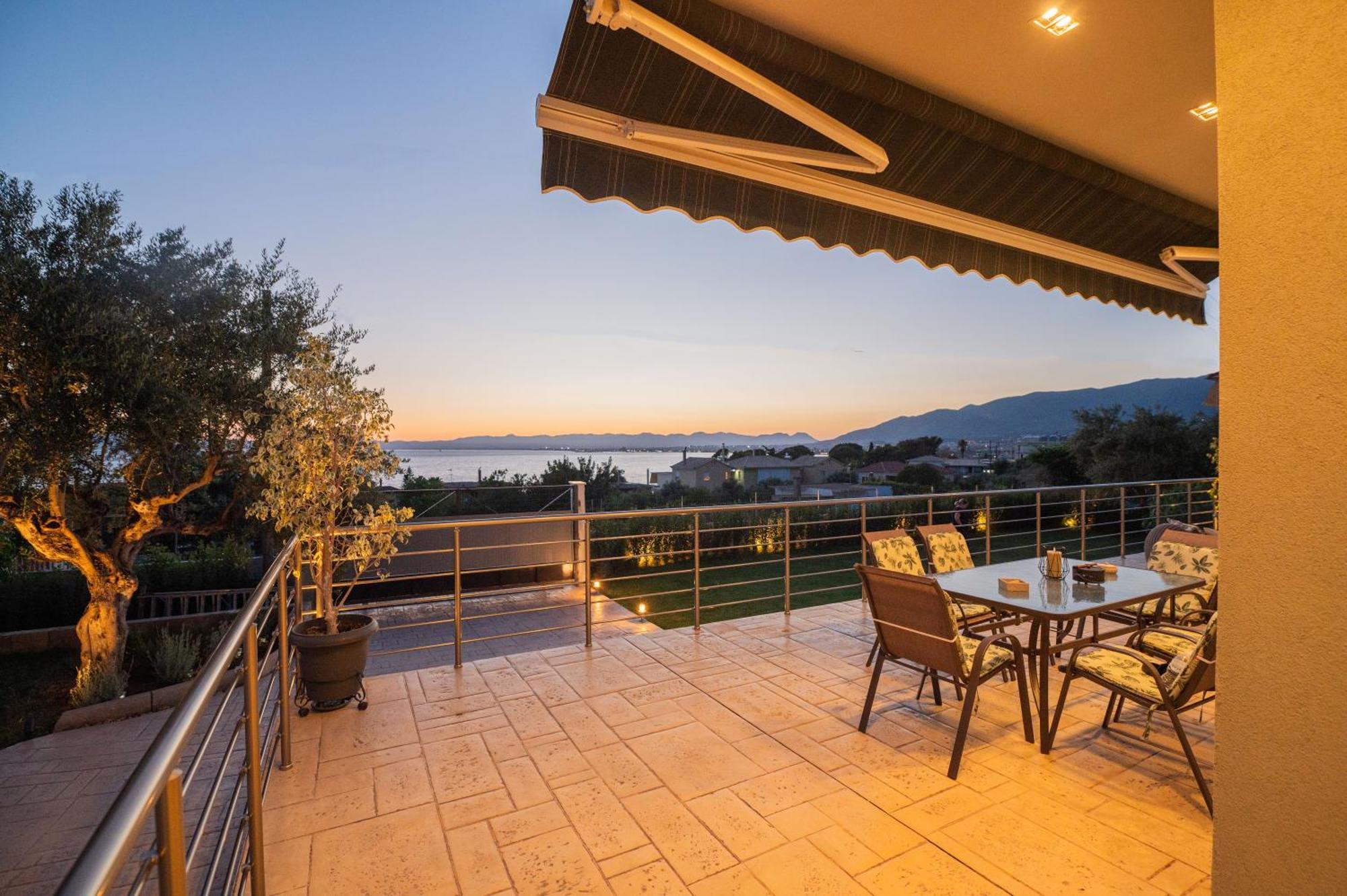 Villa Thea Seaview Luxury Living à Kalamata Extérieur photo