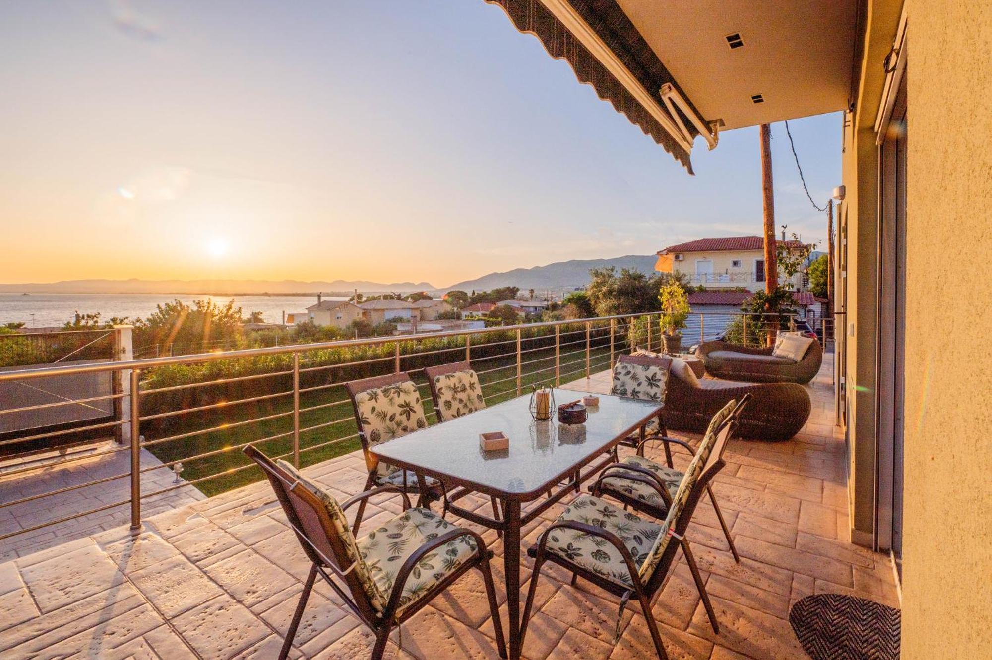 Villa Thea Seaview Luxury Living à Kalamata Extérieur photo
