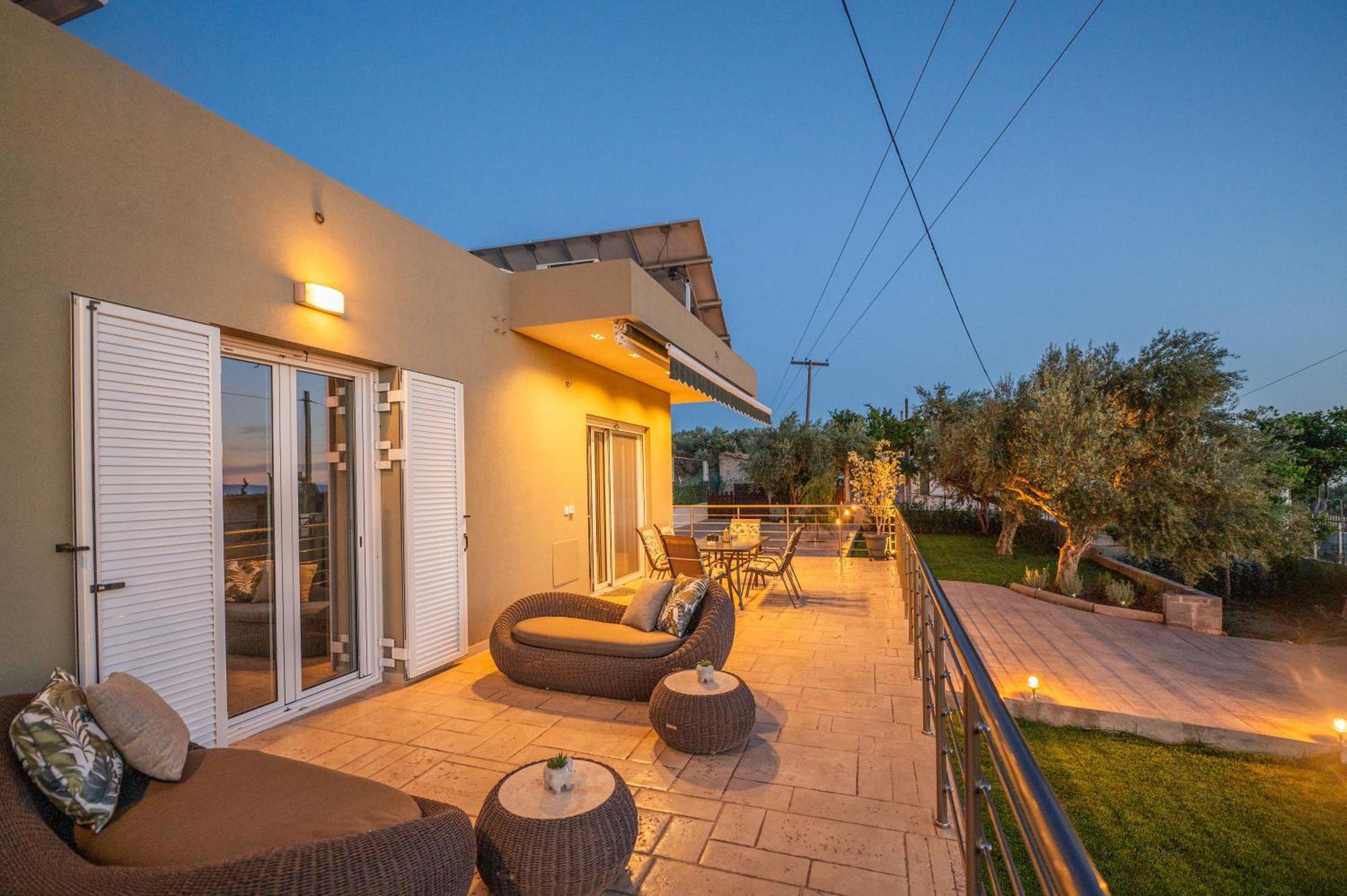 Villa Thea Seaview Luxury Living à Kalamata Extérieur photo